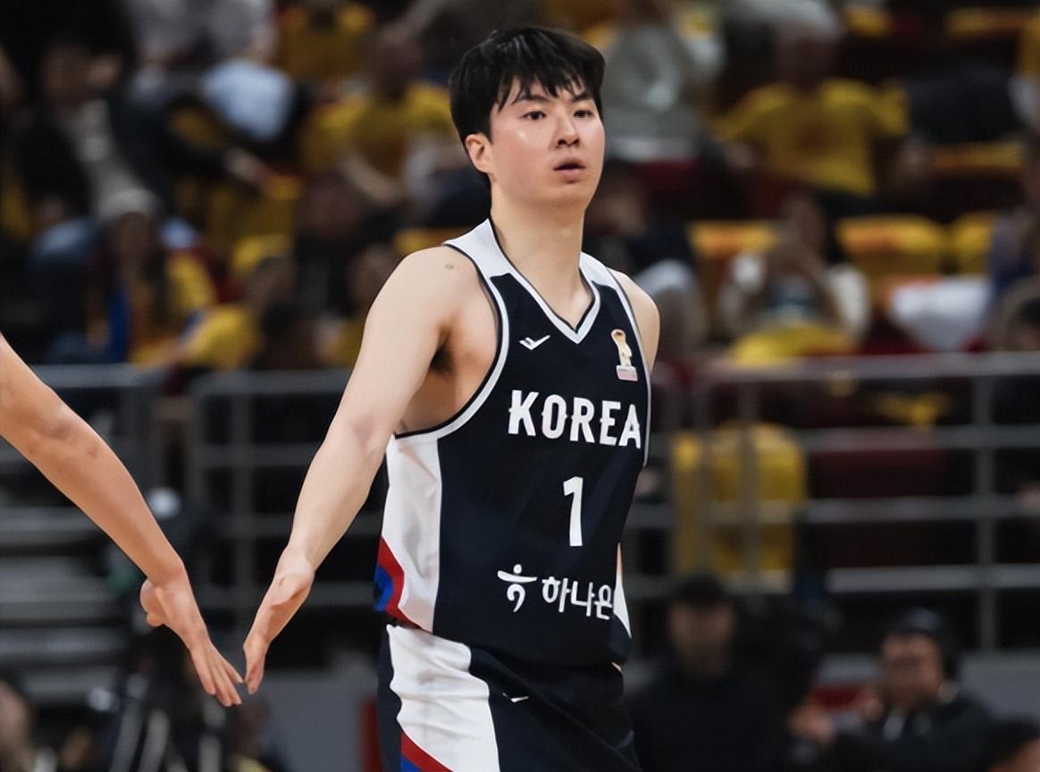 leyu小组-世预赛迎来关键转折！中国男篮连获三个好消息，赢球直接升至第二